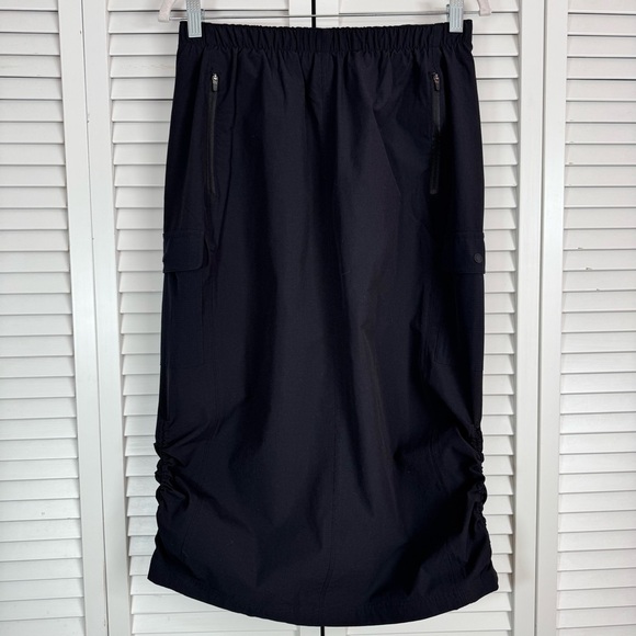 Title Nine Limitless Cargo Midi Black Skirt Outdoor Travel Size Medium - Picture 9 of 11
